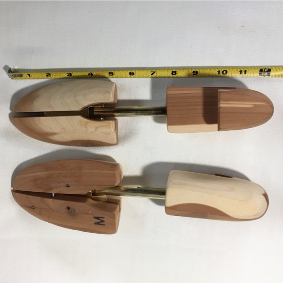 Cedar Shoe Strechers M‎ - Picture 3 of 4